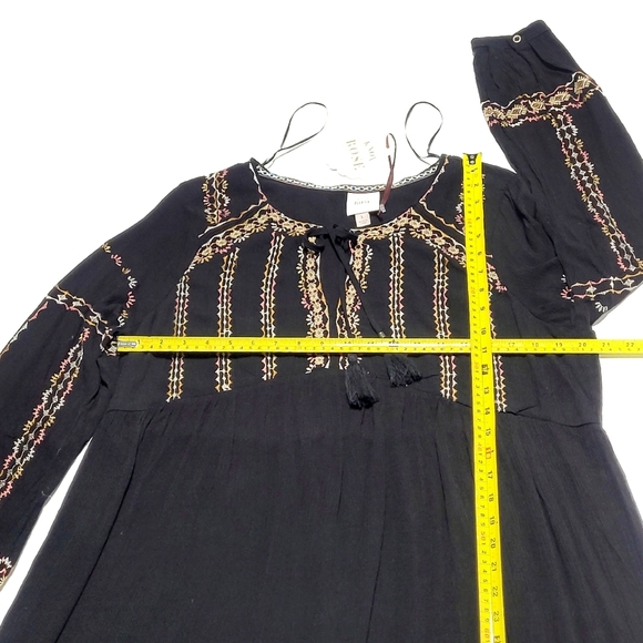 NWT Knox Rose Black & Embroidered Tasseled Flowy Long Sleeve Top Women's L - Picture 11 of 13